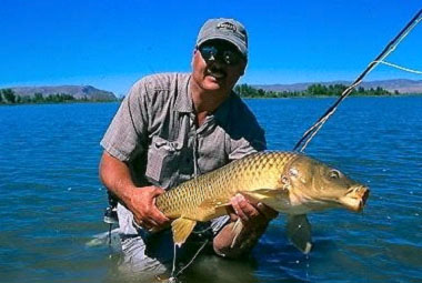 Big carp like this one are the ultimate challenge for anglers on Washington's dry east side. (Photo courtesy of Gary Thompson)