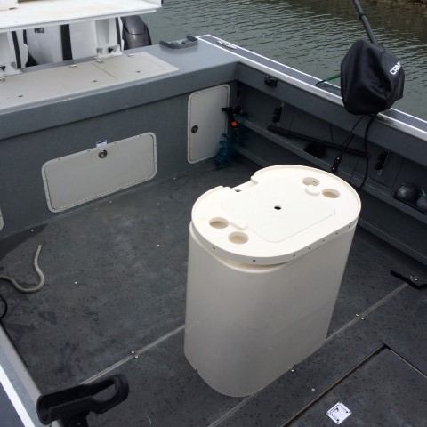 Why your fishing boat needs a live bait tank 