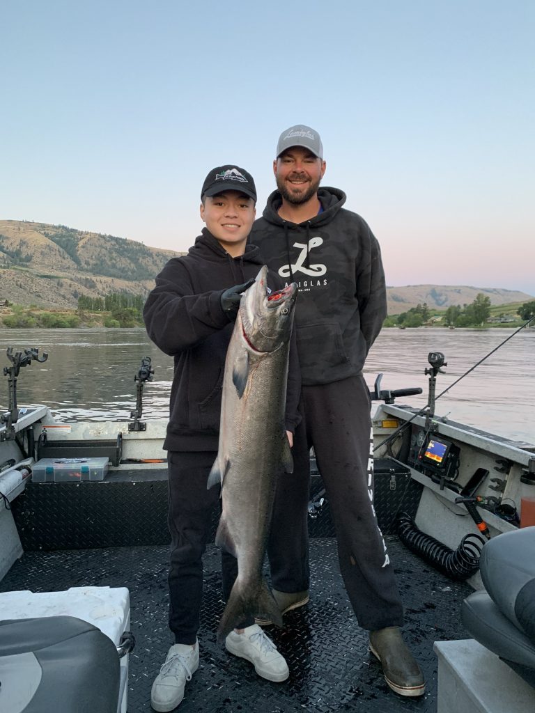 Salmon and Steelhead Fisheries in the Mainstem Columbia River and Snake  River
